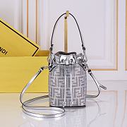 Fortok Fendi Mon Tresor Silver Leather Mini Bag With FF Motif 18x12x10cm - 1