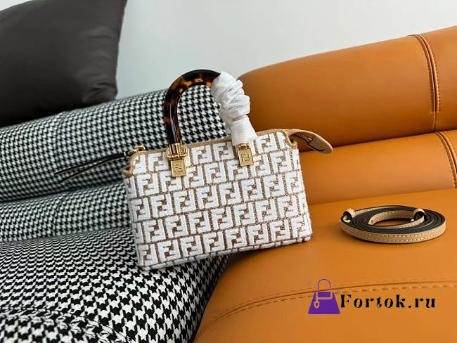 Fortok Fendi By The Way Mini Raffia & Leather Shoulder Bag 20.5x12x9cm - 1