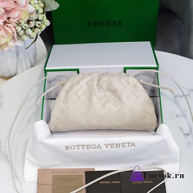 Fortok Bottega Veneta Intrecciato Pouch White 23x13x8cm  - 1