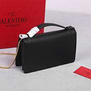 Fortok Valentino Garavani Vring Chain Handbag Black 19x4x10.5cm  - 6