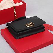 Fortok Valentino Garavani Vring Chain Handbag Black 19x4x10.5cm  - 4