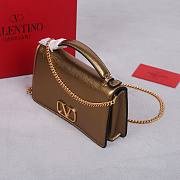 Fortok Valentino Garavani Vring Chain Handbag Gold 19x4x10.5cm - 5