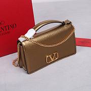 Fortok Valentino Garavani Vring Chain Handbag Gold 19x4x10.5cm - 4