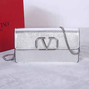 Fortok Valentino Vsling Grainy Calfskin Clutch Silver with Shoulder Strap 20x10.5x4cm