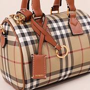 Fortok Burberry Mini Vintage Check-Printed Zipped Bowling Bag Beige 18.5x11x12cm - 3