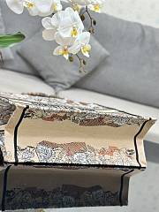Fortok Dior Book Tote Powder Pink Multicolor Dior Jardin Magique Embroidery 36×28 cm - 4