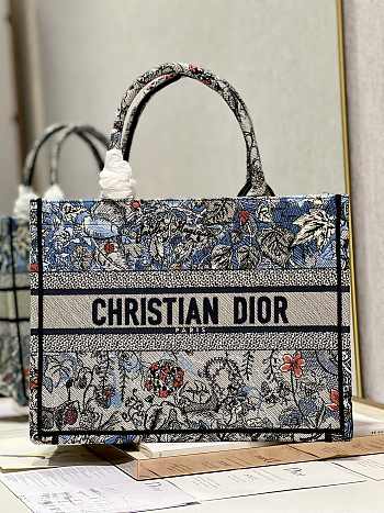 Fortok Dior Book Tote Blue Multicolor Dior Jardin Magique Embroidery 36×28 cm