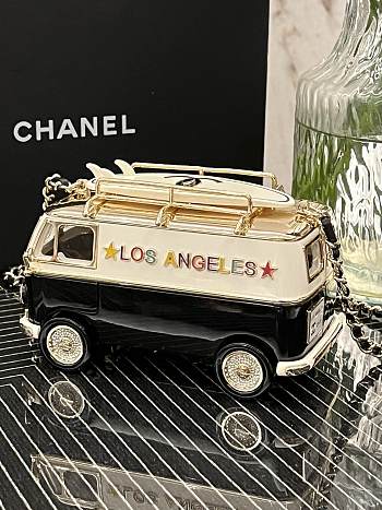 Fortok Chanel Mini Van Minaudiere in Plexi, Enamel Black  9.4×16×8.7 cm