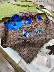 Fortok Gucci Wool Jacquard GG Monogram Big Panshie Fringe Shawl Sapphire Beige Scarf 140x140cm - 6