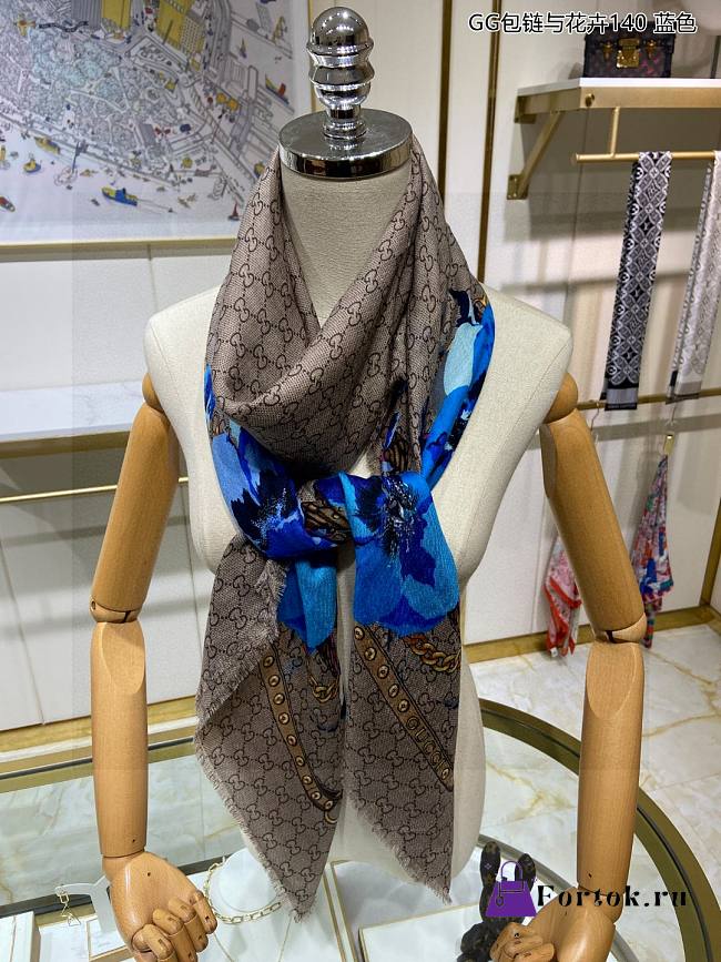 Fortok Gucci Wool Jacquard GG Monogram Big Panshie Fringe Shawl Sapphire Beige Scarf 140x140cm - 1