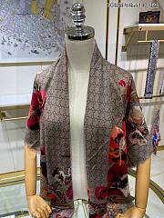 Fortok Gucci Wool Jacquard GG Monogram Big Panshie Fringe Shawl Red Beige 140x140cm - 5