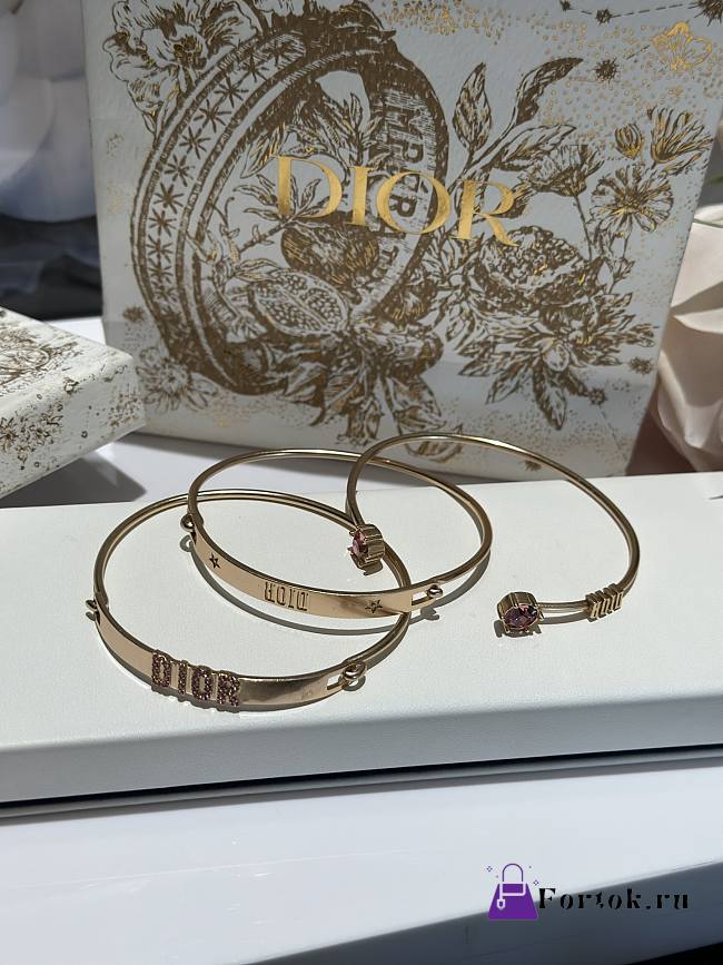 Fortok Dior Pink Diamond, Logo & Star Bracalet Set - 1