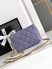 Fortok Chanel Mini Flap Bag Shiny Lambskin, Faux Pearls & Gold Metallic Purple AS4986 13x20x7.5cm - 2