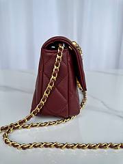 Fortok Chanel Mini Flap Bag Shiny Lambskin, Faux Pearls & Gold Metallic Burgundy AS4986 13x20x7.5cm - 6