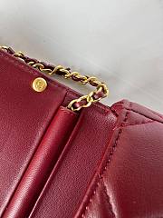 Fortok Chanel Mini Flap Bag Shiny Lambskin, Faux Pearls & Gold Metallic Burgundy AS4986 13x20x7.5cm - 3