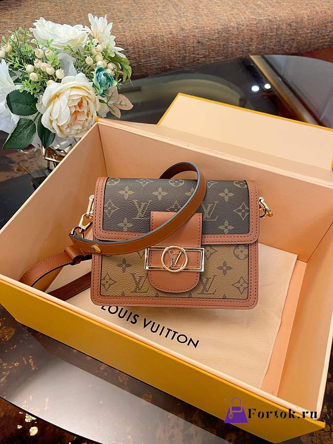 Fortok Louis Vuitton Mini Dauphine Bag Monogram and Monogram Reverse Coated Canvas M45959 20x15x9cm - 1