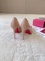 Fortok Christian Louboutin Hot Chick Patent Leather Pumps Beige - 3