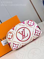 Fortok Louis Vuitton Pochette Cosmétique PM Coral M11239 19x12x6cm - 1