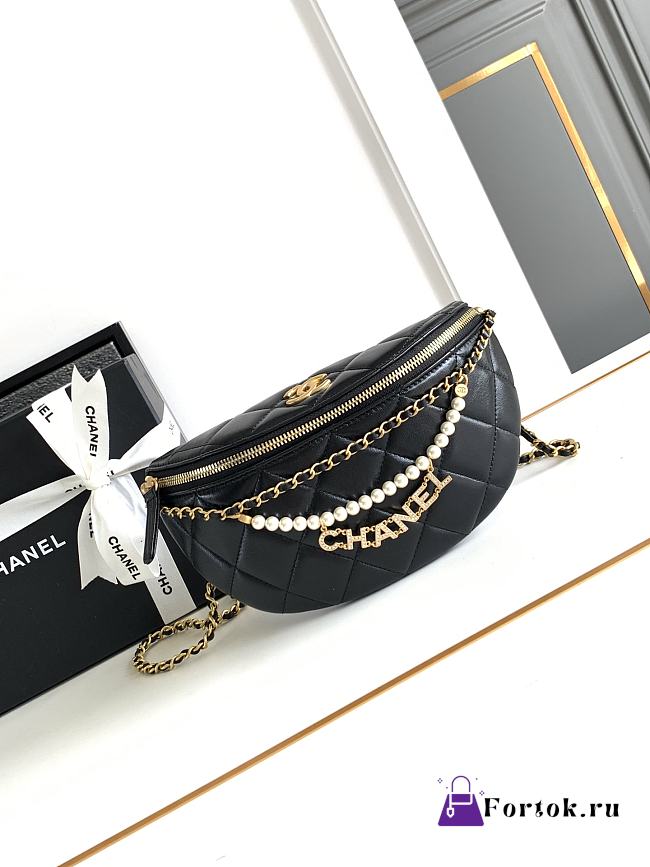 Fortok Chanel Waist Bag Shiny Lambskin, Imitation Pearls & Gold-Tone Metal Black AS4991 17x24x11cm - 1
