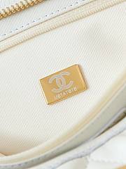 Fortok Chanel 24A Hobo Bag White AS4923 29x32x10cm - 3