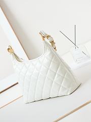 Fortok Chanel 24A Hobo Bag White AS4923 29x32x10cm - 2