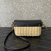 Fortok Valentino Garavani Locò Straw & Black Leather Shoulder Bag 22x9x17cm - 3
