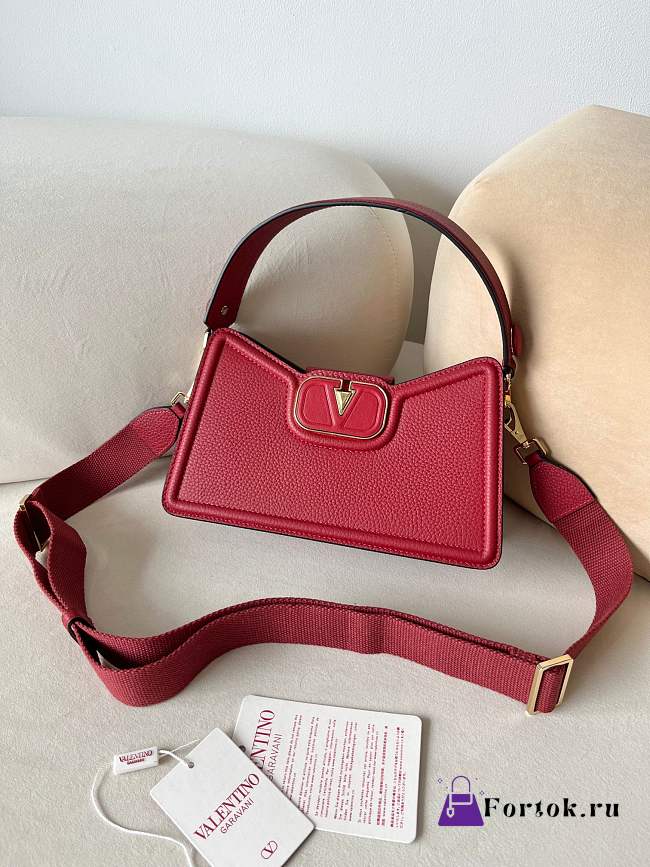 Fortok Valentino Garavani Vlogo Leather Shoulder Bag In Red Grainy Calfskin 24×14.5x8cm - 1