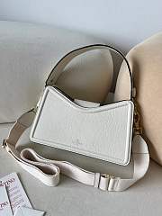 Fortok Valentino Garavani Vlogo Leather Shoulder Bag In White Grainy Calfskin 24×14.5x8cm - 3