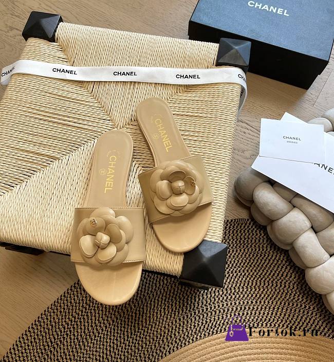 Fortok Chanel Camellia Slippers Beige - 1