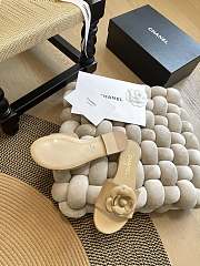 Fortok Chanel Camellia Slippers Beige - 2