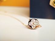 Fortok Fortok Louis Vuitton Round Natural White Pearl Necklace in Rose Gold - 2