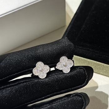 Fortok Van Cleef & Arpels Diamond Four-leaf Clover Earrings Silver