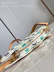 Fortok Louis Vuitton White Dog On Strap M83342 23x16x4cm - 5