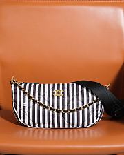 Fortok Chanel Hobo Bag Printed Fabric & Gold Metal White & Black AS4698 16x30x10cm - 1