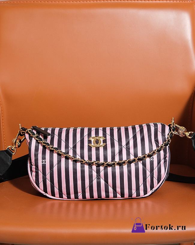 Fortok Chanel Hobo Bag Printed Fabric & Gold Metal Pink & Black AS4698 16x30x10cm - 1