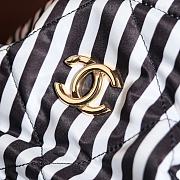 Fortok Chanel Large Backpack Printed Fabric & Gold-Tone Metal Black & White AS4692 36x35x2cm - 3