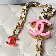 Fortok Chanel 24P Woc Flap Bag White With Colorful Buckles AP3938 19cm - 4