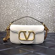 Fortok Valentino Garavani Loco Shoulder Bag White 20cm - 1