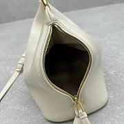 Fortok Jacquemus Les Sculptures Ring Handbag White 33x14x25cm - 5