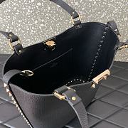 Fortok Valentino Garavani Calfskin Tote Bag Black 26x11x24cm - 5