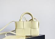 Fortok Bottega Veneta Super Mini Tote Bag Light Yellow 20x7x13cm - 1