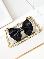 Fortok Chanel Black Bow Bag in White AP4027 14x21x5cm - 1