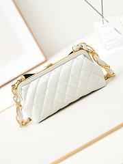 Fortok Chanel Black Bow Bag in White AP4027 14x21x5cm - 3