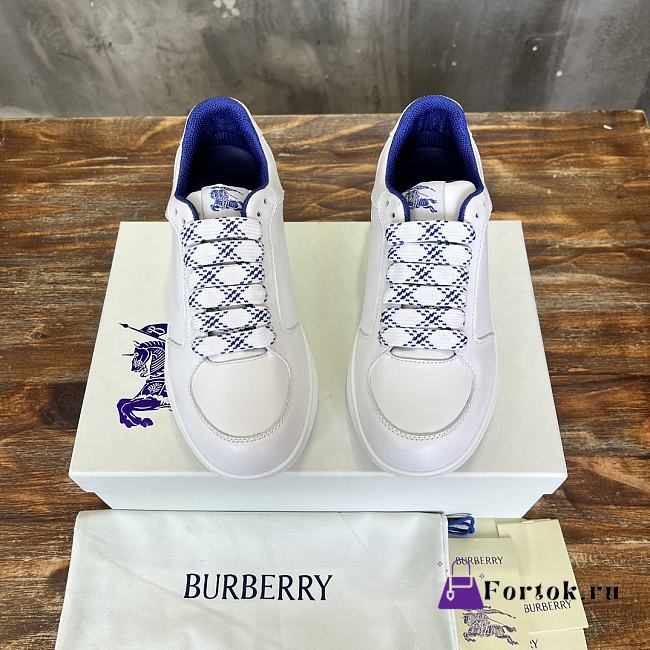 Fortok Burberry White Leather Stock Sneakers  - 1