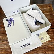 Fortok Burberry White Leather Stock Sneakers  - 6