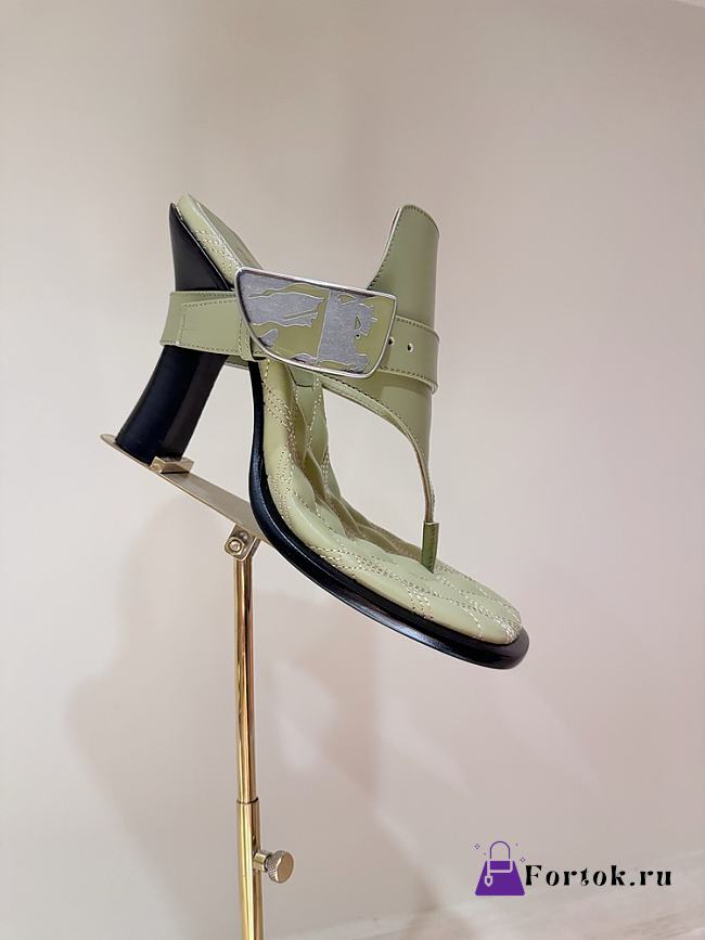 Fortok Burberry Bay Sandals in Green - 1