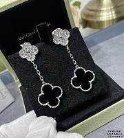 Fortok Van Cleef & Arpels Black Agate & Diamond Two-flower Four-leaf Clover Earrings - 4