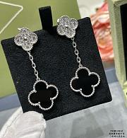 Fortok Van Cleef & Arpels Black Agate & Diamond Two-flower Four-leaf Clover Earrings - 3