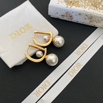 Fortok Dior Letter Size Bead Earrings