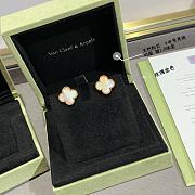 Fortok  Van Cleef & Arpels Four-Leaf Clover Natural Pink Earrings - 3